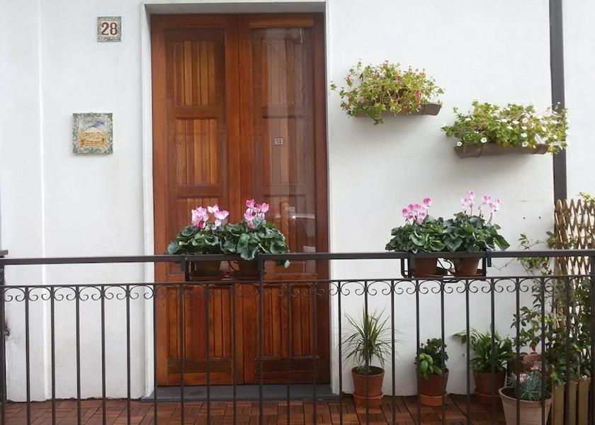 Sicily Belpasso Entrance