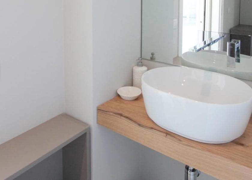 Lombardy Marone Room