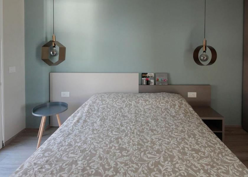 Lombardy Marone Room