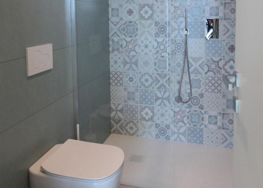 Lombardy Marone Room