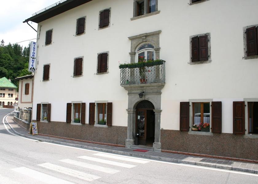 Friuli Venezia Giulia Comeglians Exterior Detail