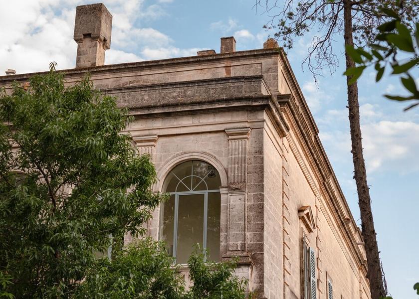 Puglia Manduria Exterior Detail