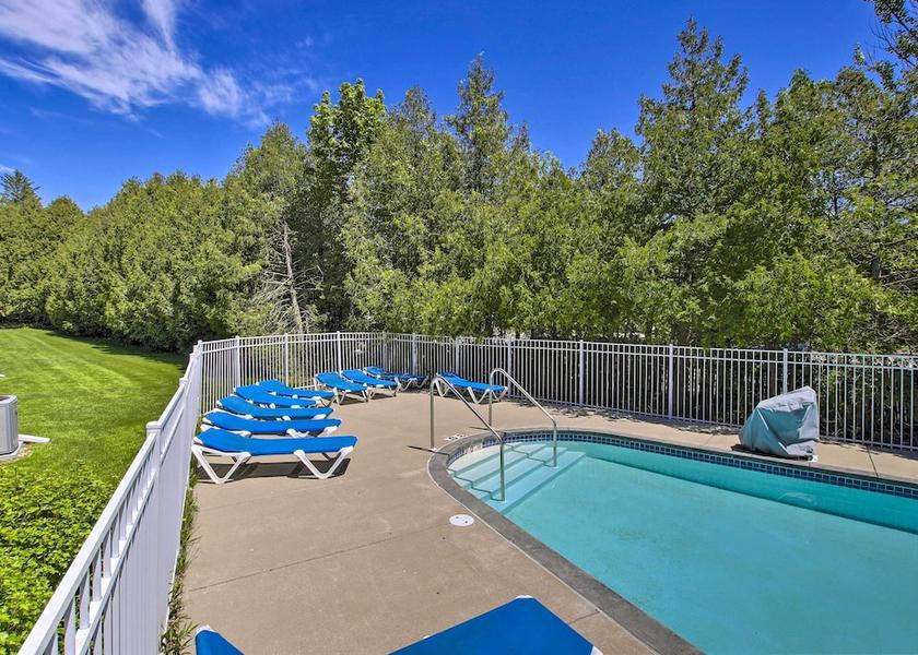 Wisconsin Fish Creek Interior Entrance