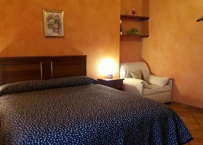 Piedmont Guarene Room