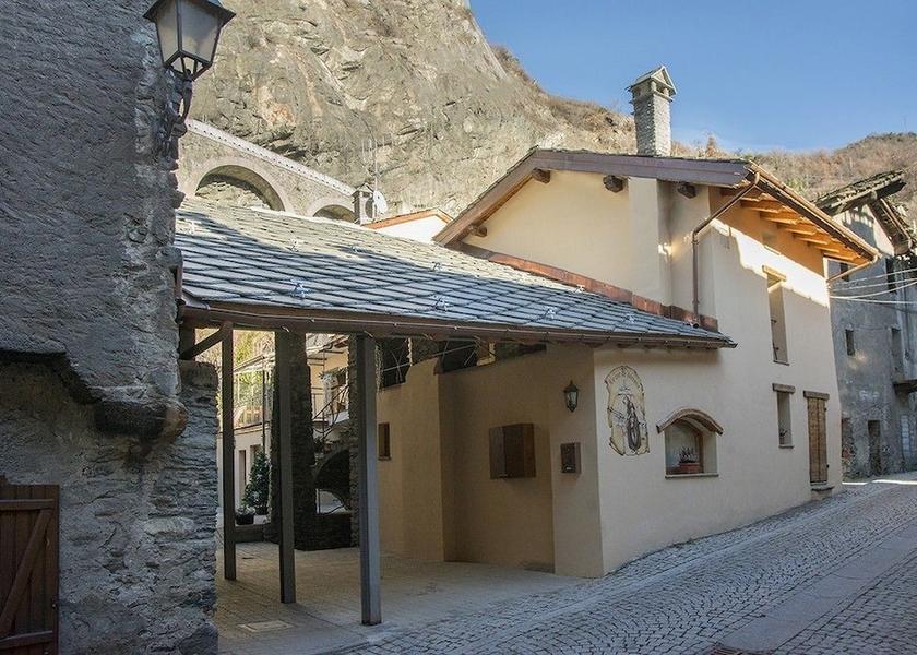 Valle d'Aosta Montjovet Exterior Detail