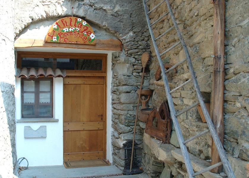Valle d'Aosta Montjovet Entrance