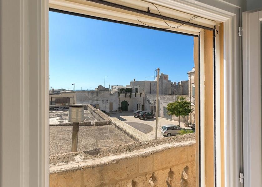 Puglia Torricella Balcony