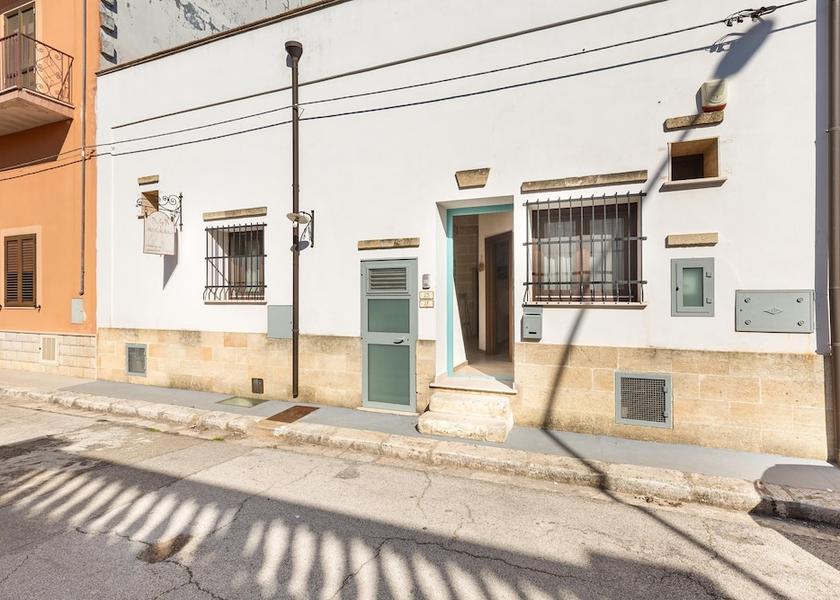 Puglia Avetrana Exterior Detail