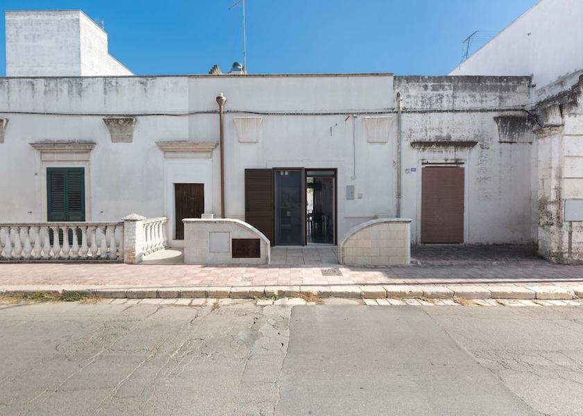 Puglia Avetrana Exterior Detail