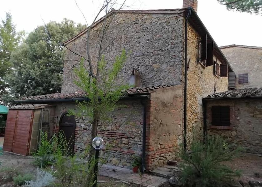 Tuscany Guardistallo Exterior Detail