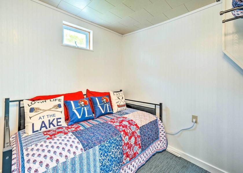 Iowa Arnolds Park Interior Entrance