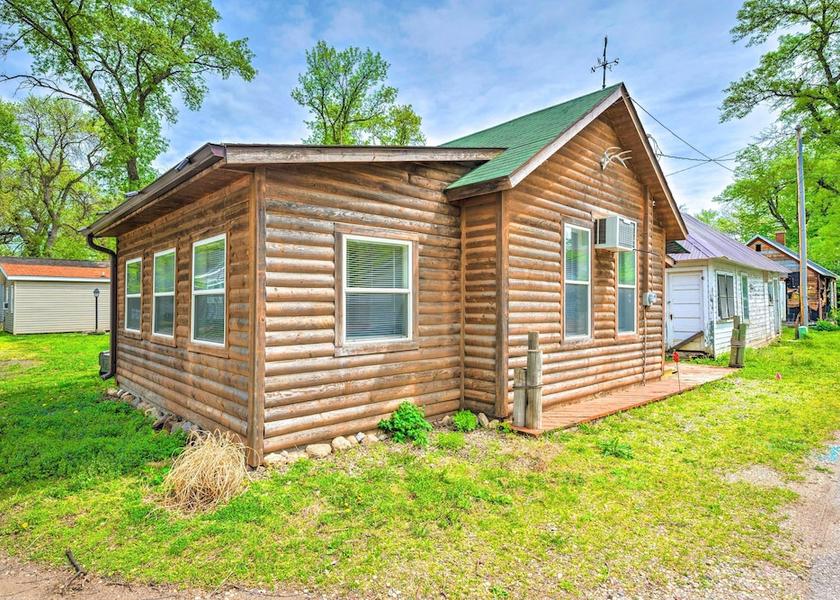Iowa Arnolds Park Interior Entrance