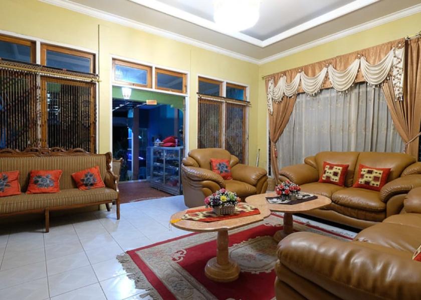  Kupang Lobby