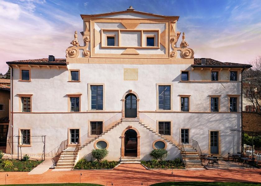 Veneto Grezzana Facade