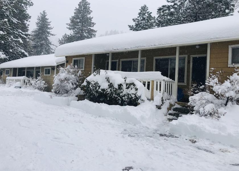 California Wrightwood Facade