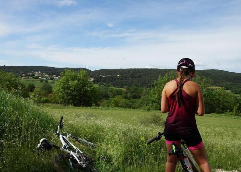 Occitanie Goudargues Bicycling