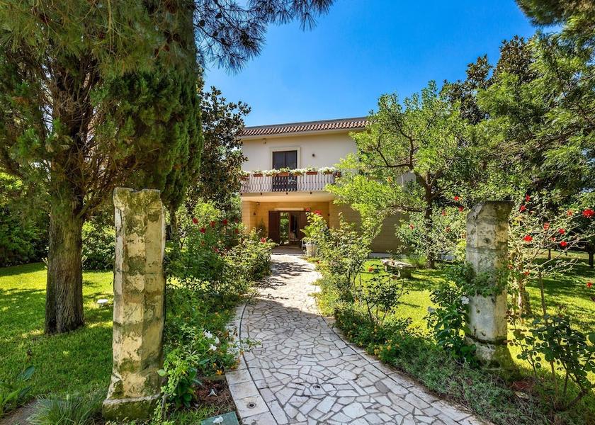 Puglia Parabita Property Grounds