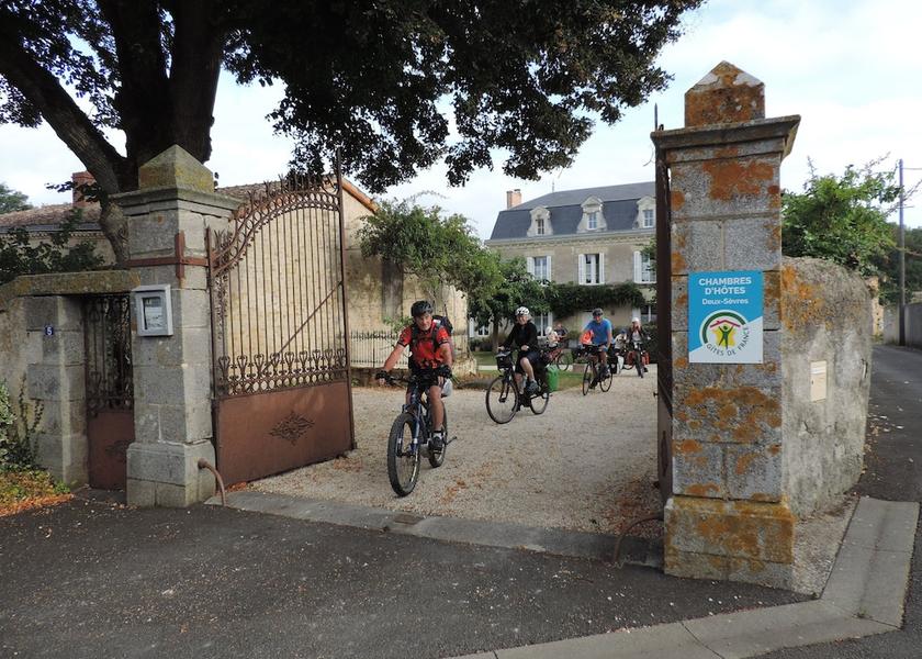 Nouvelle-Aquitaine Airvault Entrance