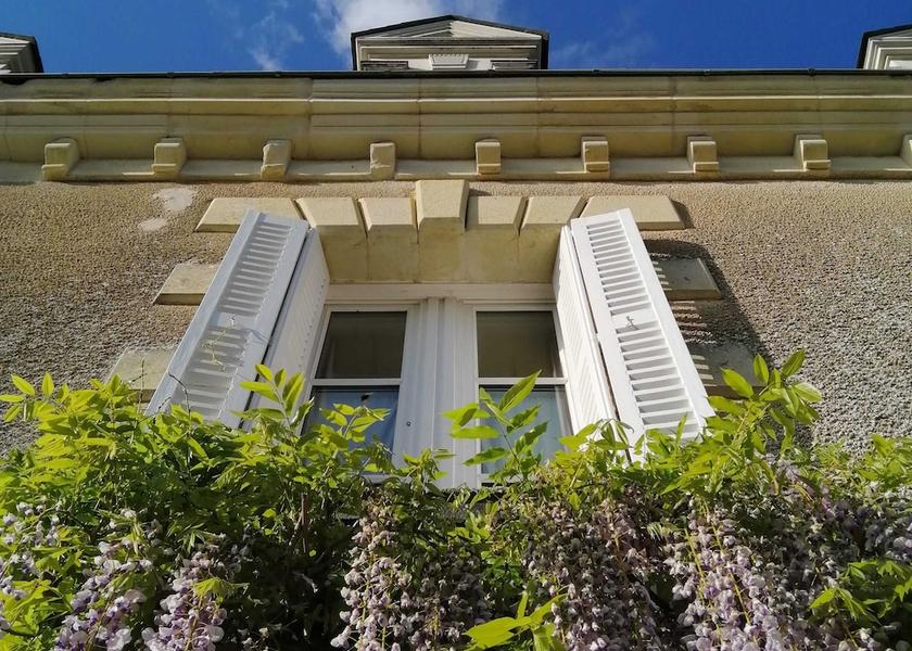 Nouvelle-Aquitaine Airvault Exterior Detail