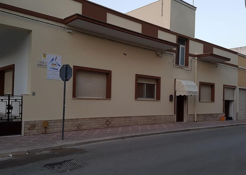 Puglia Grottaglie Exterior Detail