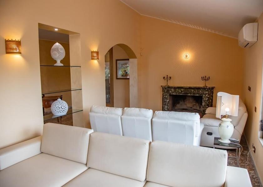 Puglia Grottaglie Lobby