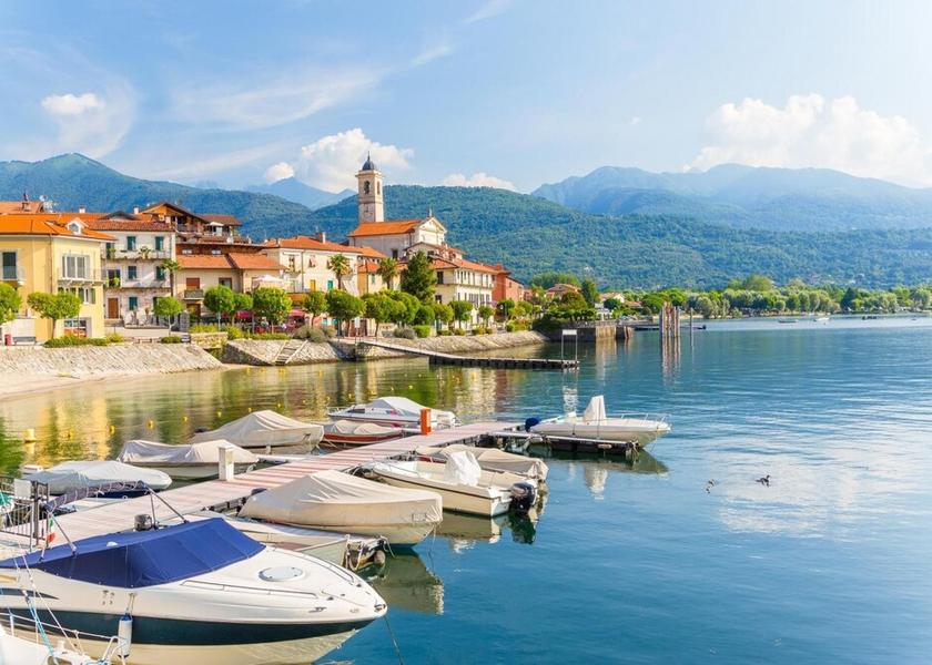 Lombardy Castelveccana Room