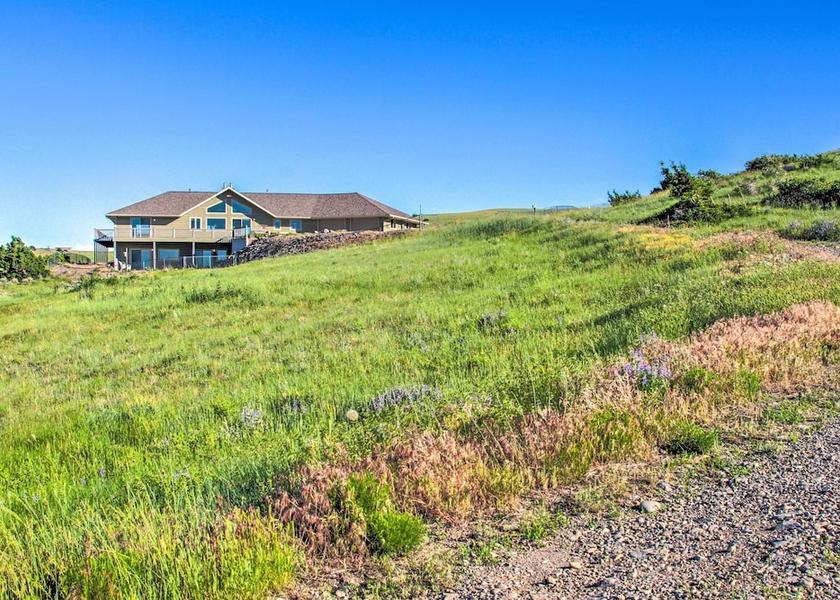 Montana Big Timber Interior Entrance
