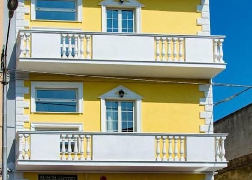 Calabria Crosia Facade