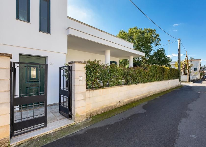 Puglia Ruffano Exterior Detail