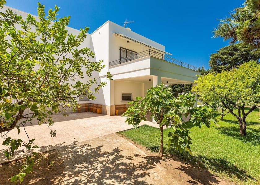 Puglia Ruffano Facade