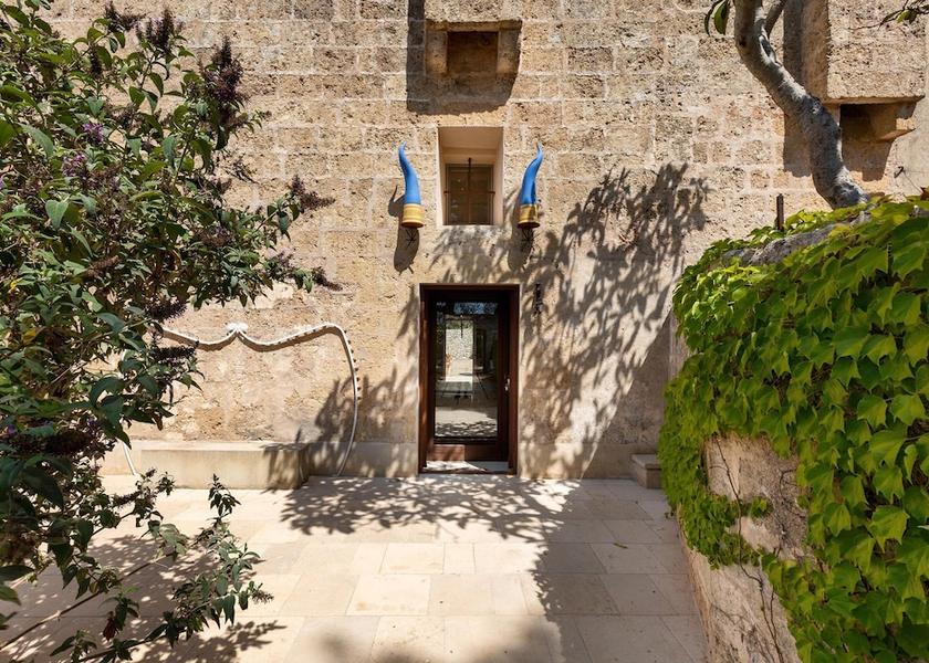 Puglia Ruffano Exterior Detail