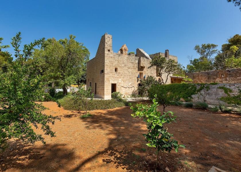 Puglia Ruffano Exterior Detail