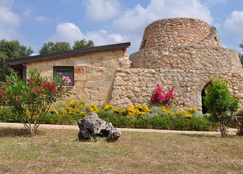 Puglia Ruffano Exterior Detail