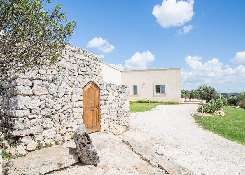 Puglia Ruffano Exterior Detail