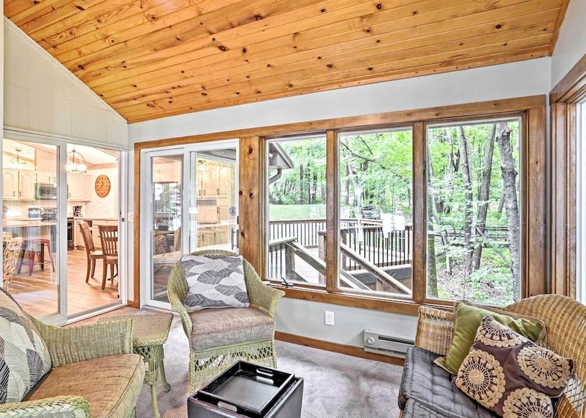 Wisconsin Luck Interior Entrance