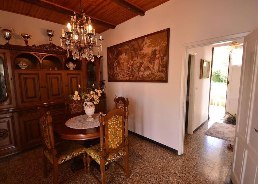 Liguria Sesta Godano Dining Area