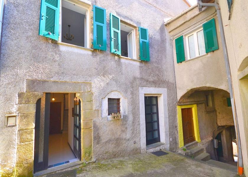 Liguria Sesta Godano Exterior Detail