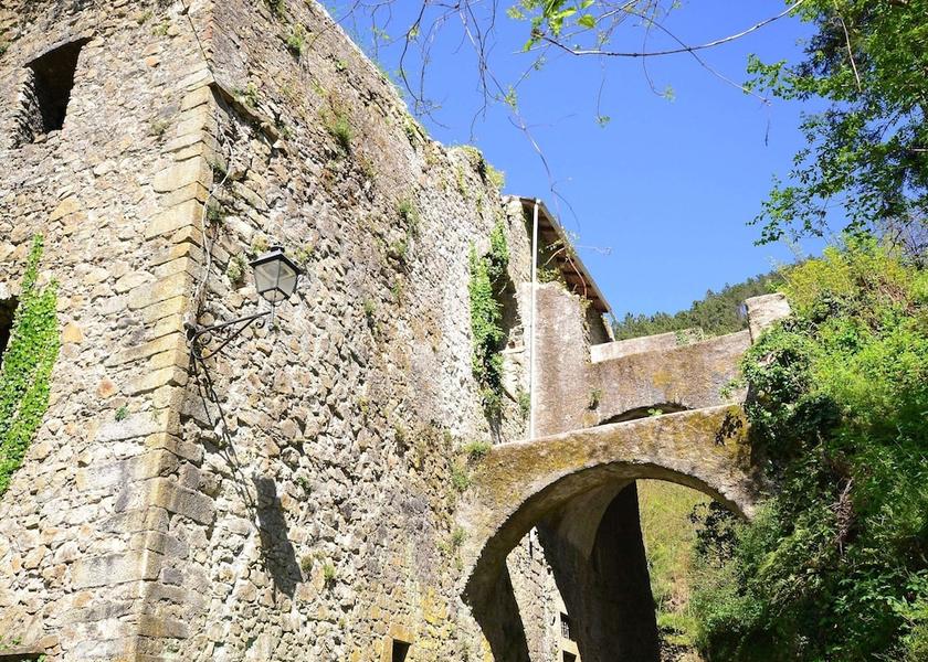 Liguria Sesta Godano Exterior Detail