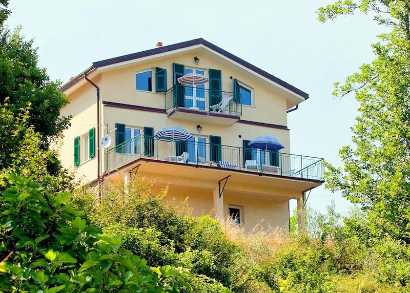 Liguria Sesta Godano Exterior Detail