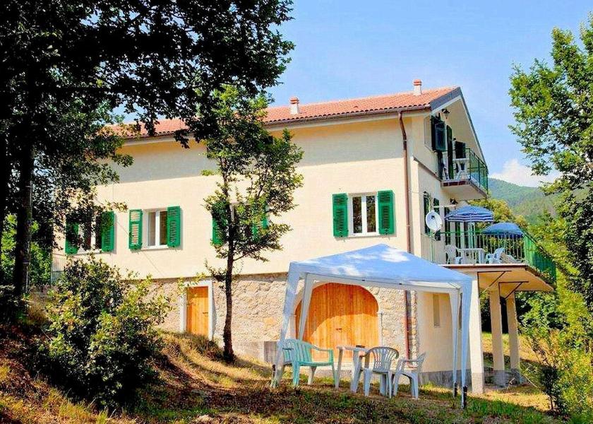 Liguria Sesta Godano Exterior Detail