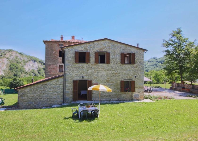 Marche Apecchio Exterior Detail