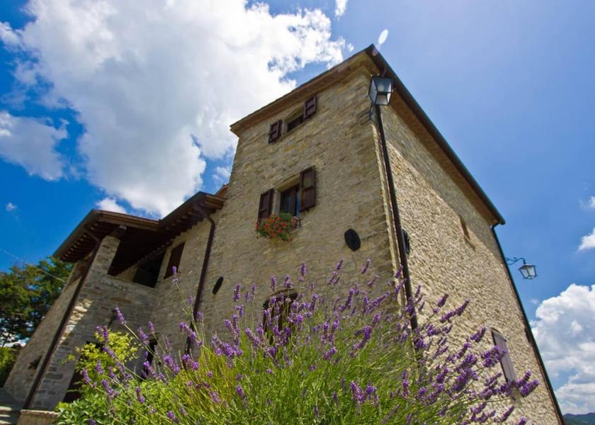 Marche Apecchio Exterior Detail