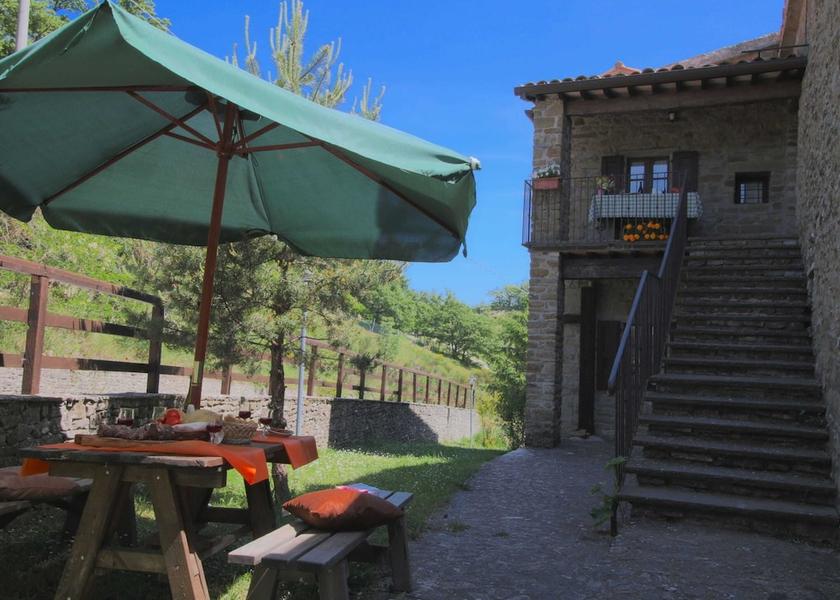 Marche Apecchio Exterior Detail