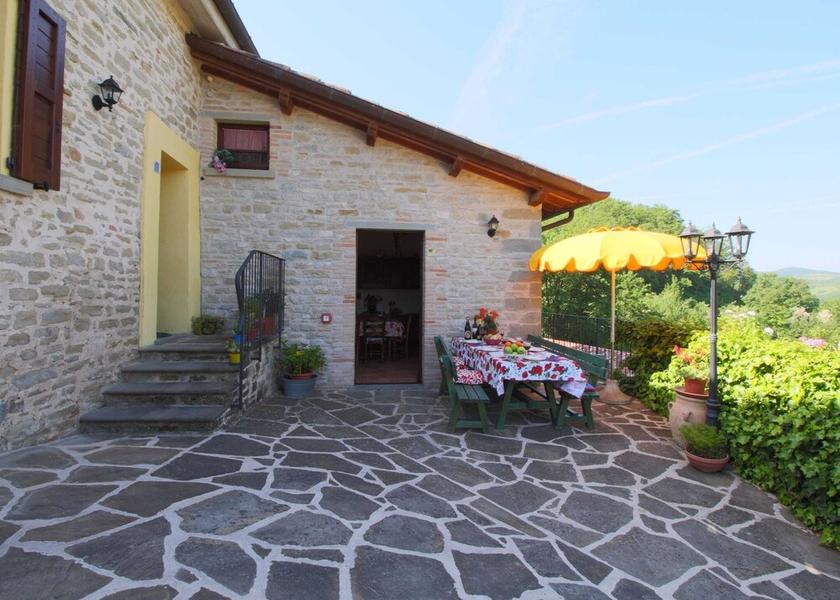Marche Apecchio Exterior Detail