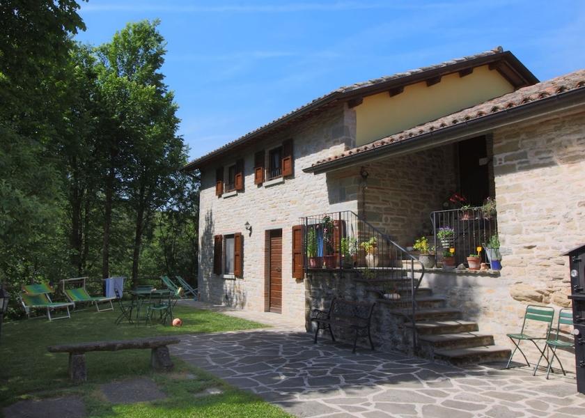 Marche Apecchio Exterior Detail