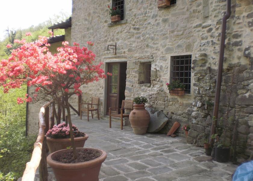 Tuscany Marliana Entrance