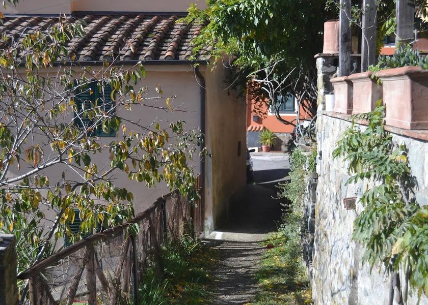 Tuscany Marliana Exterior Detail