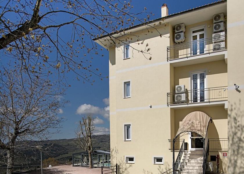 Tuscany Santa Fiora Exterior Detail