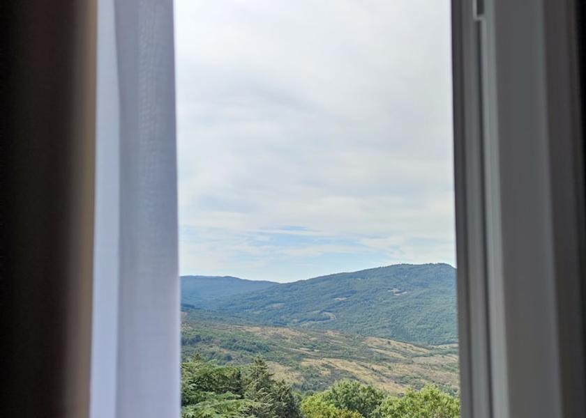 Tuscany Santa Fiora Mountain view