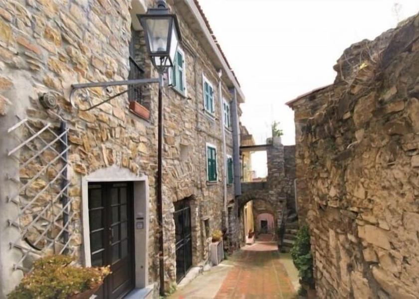 Liguria Costarainera Exterior Detail